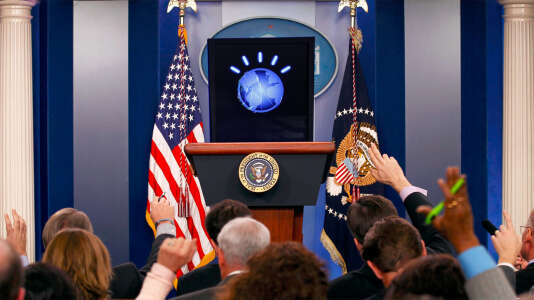 A la place du président américain, le logo de Watson, l'intelligence artificielle d'IBM.