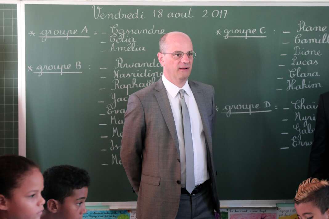 Le ministre de l’éducation, Jean-Michel Blanquer, va changer les programmes scolaires