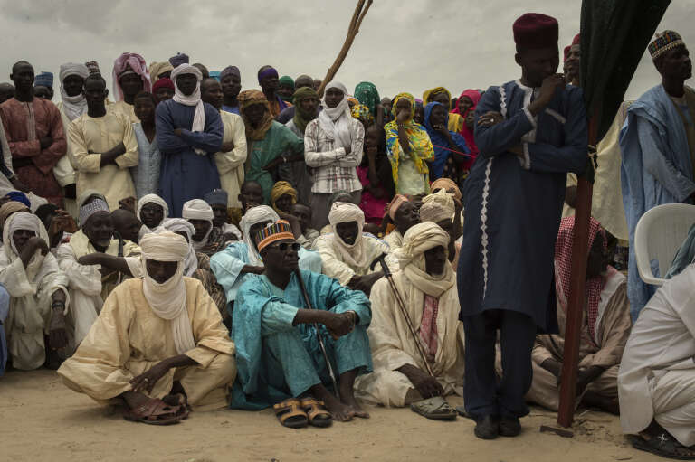 Des habitants réunis à Kabelawa, au Niger, le 9 août 2017.