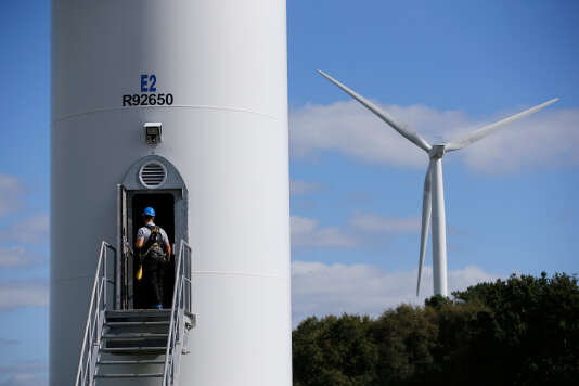 Une ferme éolienne à Radenac (Morbihan), le 3 octobre.