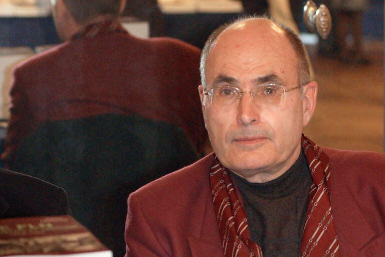 L’historien Gilbert Meynier durant la 11e édition du Maghreb des livres à Paris, le 5 février 2005.