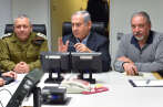 Le premier ministre israélien, Benyamin Nétanyahou, entouré du ministre de la défense Avigdor Lieberman (à droite) et du chef d’état major des armées de Tsahal Gadi Eizenkot, le 10 février 2018.