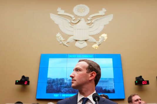 Mark Zuckerberg s’excuse régulièrement, au fil des scandales qui émaillent l’existence de Facebook.