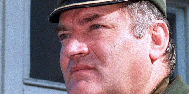 Le général Ratko Mladic, alors chef militaire des Serbes de Bosnie, le 21 avril 1993 à Belgrade.