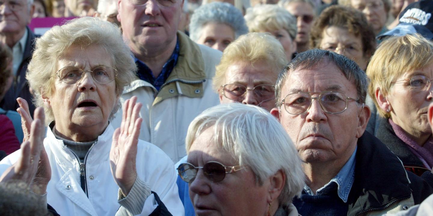 Seniors Cherchent Trimestres A Tout Prix Pour Partir A La