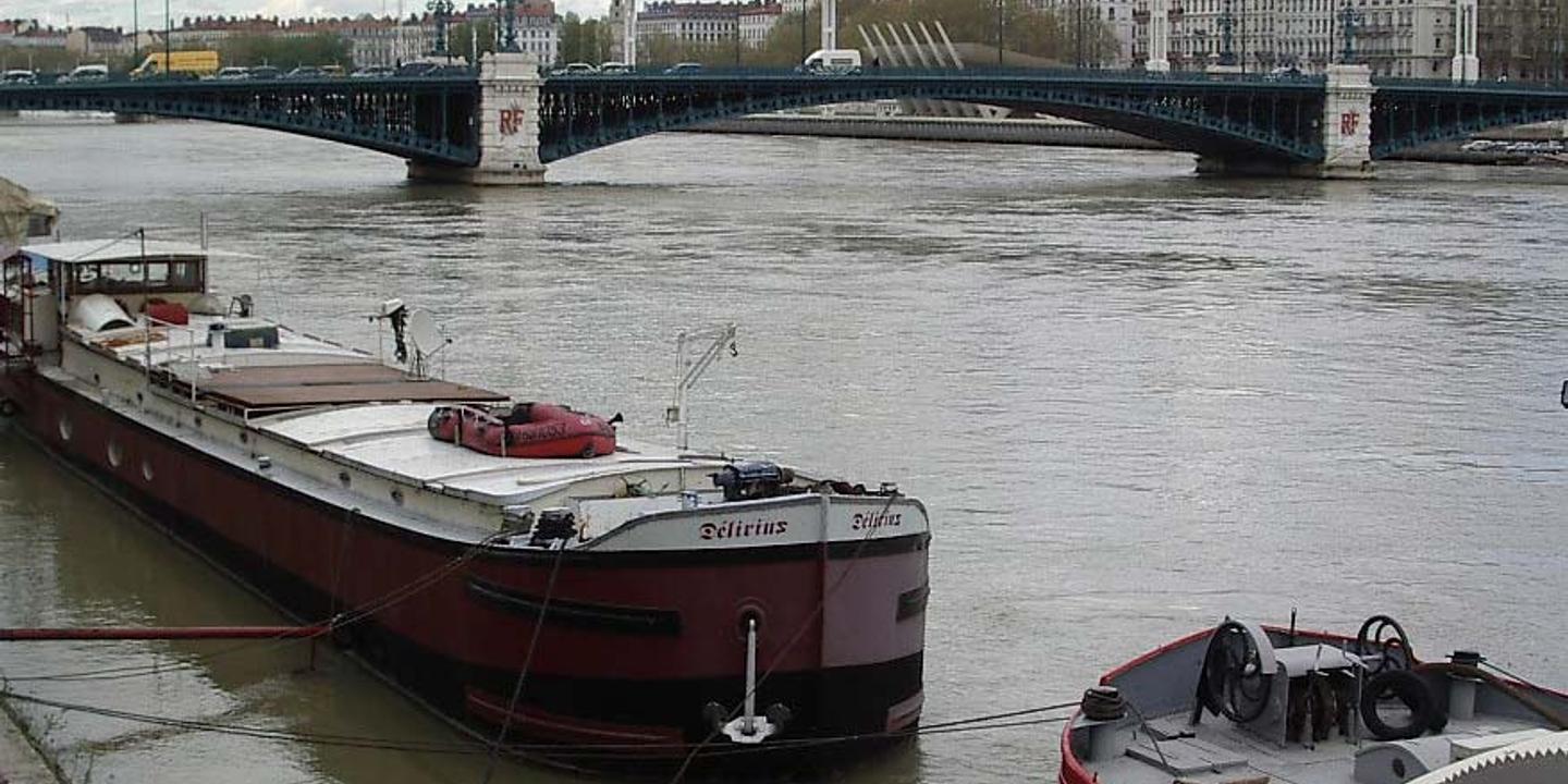 Menaces Sur Le Bateau Chapelle Du Pere Arthur