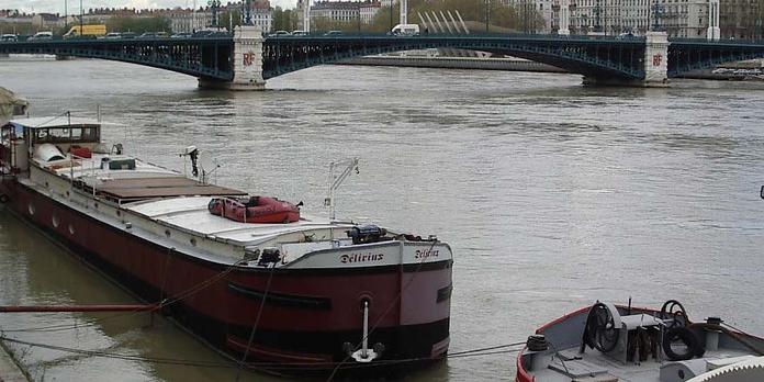 Menaces Sur Le Bateau Chapelle Du Pere Arthur