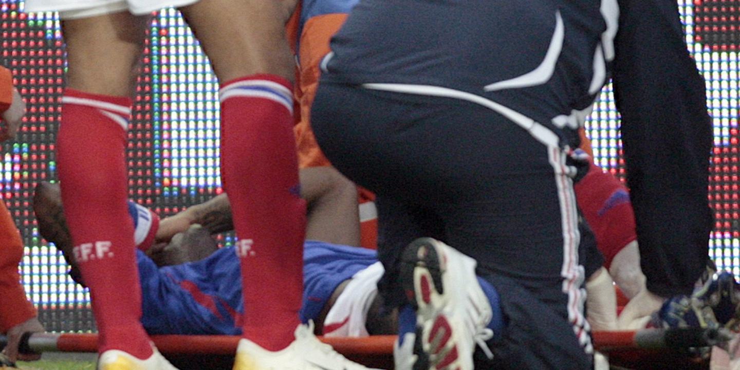 La Blessure De Djibril Cisse Dramatique Pour L Equipe De France Shin fracture or tibia fracture is of 2 types: blessure de djibril cisse dramatique