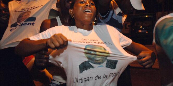 Des partisans du président Joseph Kabila dans les rues de Kinshasa (Congo), le 15 novembre 2006.