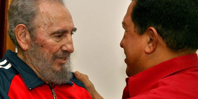 Fidel Castro en compagnie du président vénézuelien Hugo Chavez, lors d'une rencontre à La Havane, le 29 janvier 2007.
