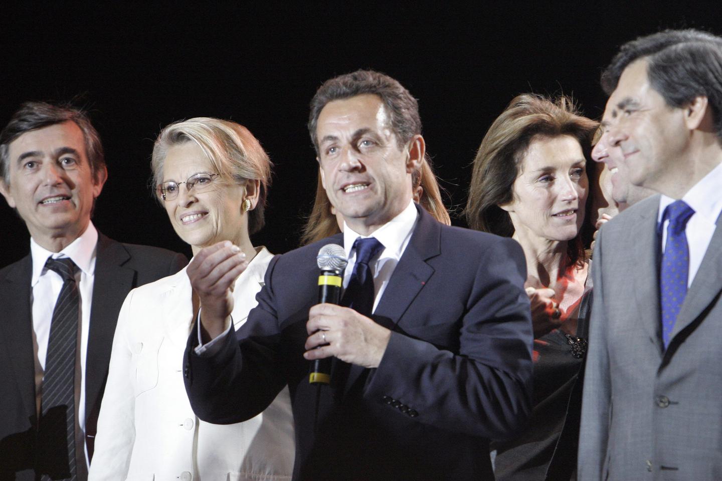 La victoire de Sarkozy est "une revanche de la droite qui ne s'est reconnue  ni dans Giscard, ni dans Chirac"