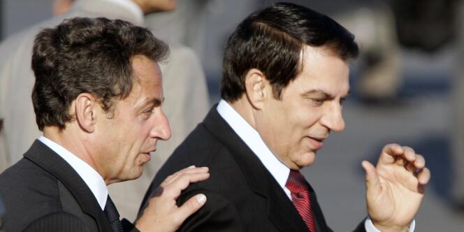 Les présidents français et tunisien, MM. Sarkozy et  Ben Ali, en juillet 2007 à Tunis.