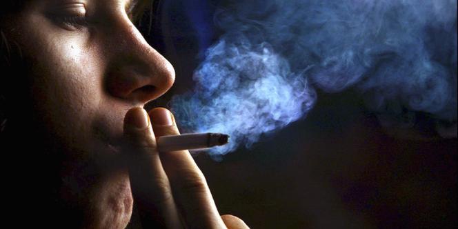 La charge de Jacques Attali contre le tabac