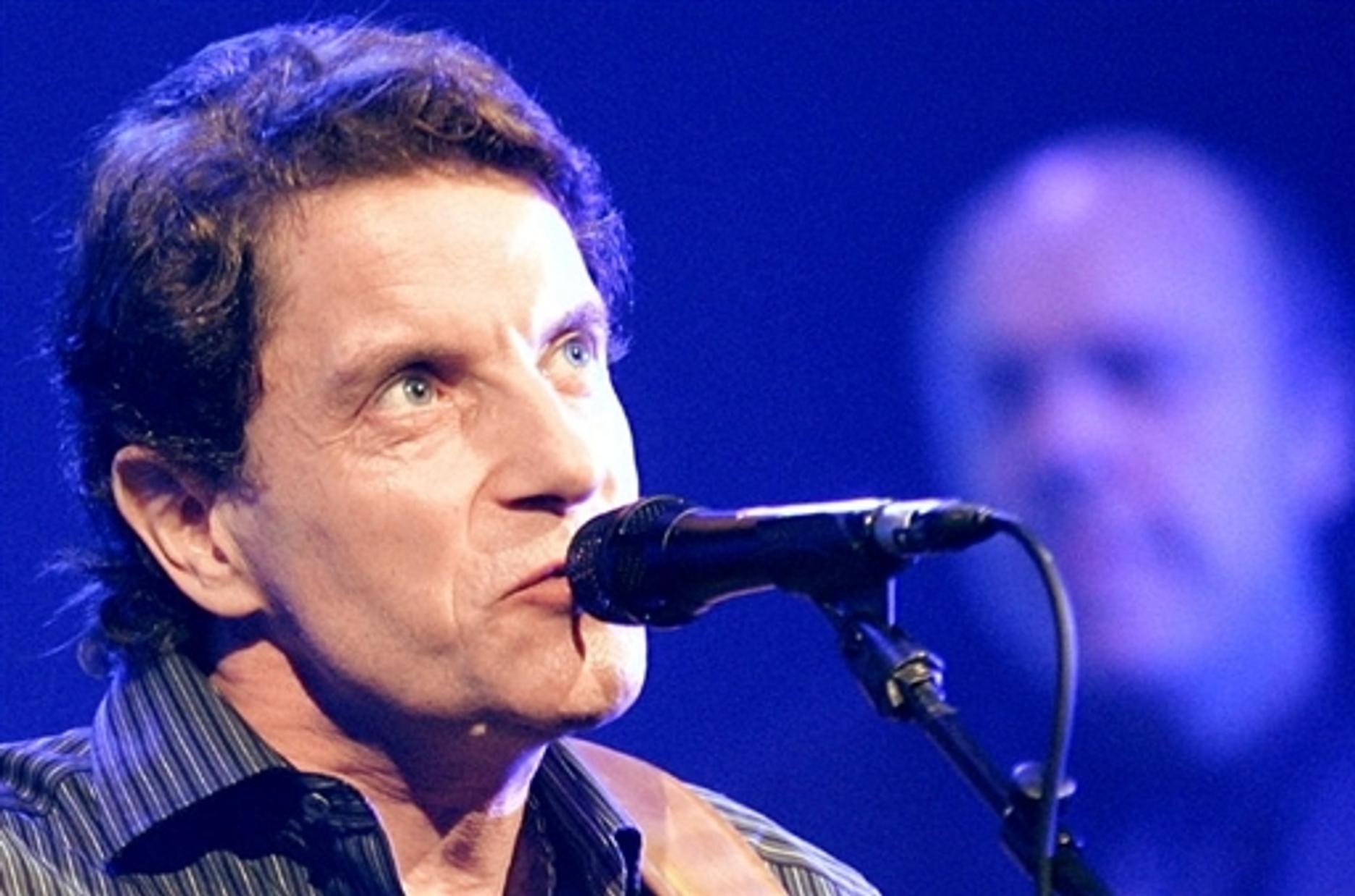 Chanteur Francais Connu Dans Le Monde Johnny Hallyday, chanteur français le mieux payé en 2009