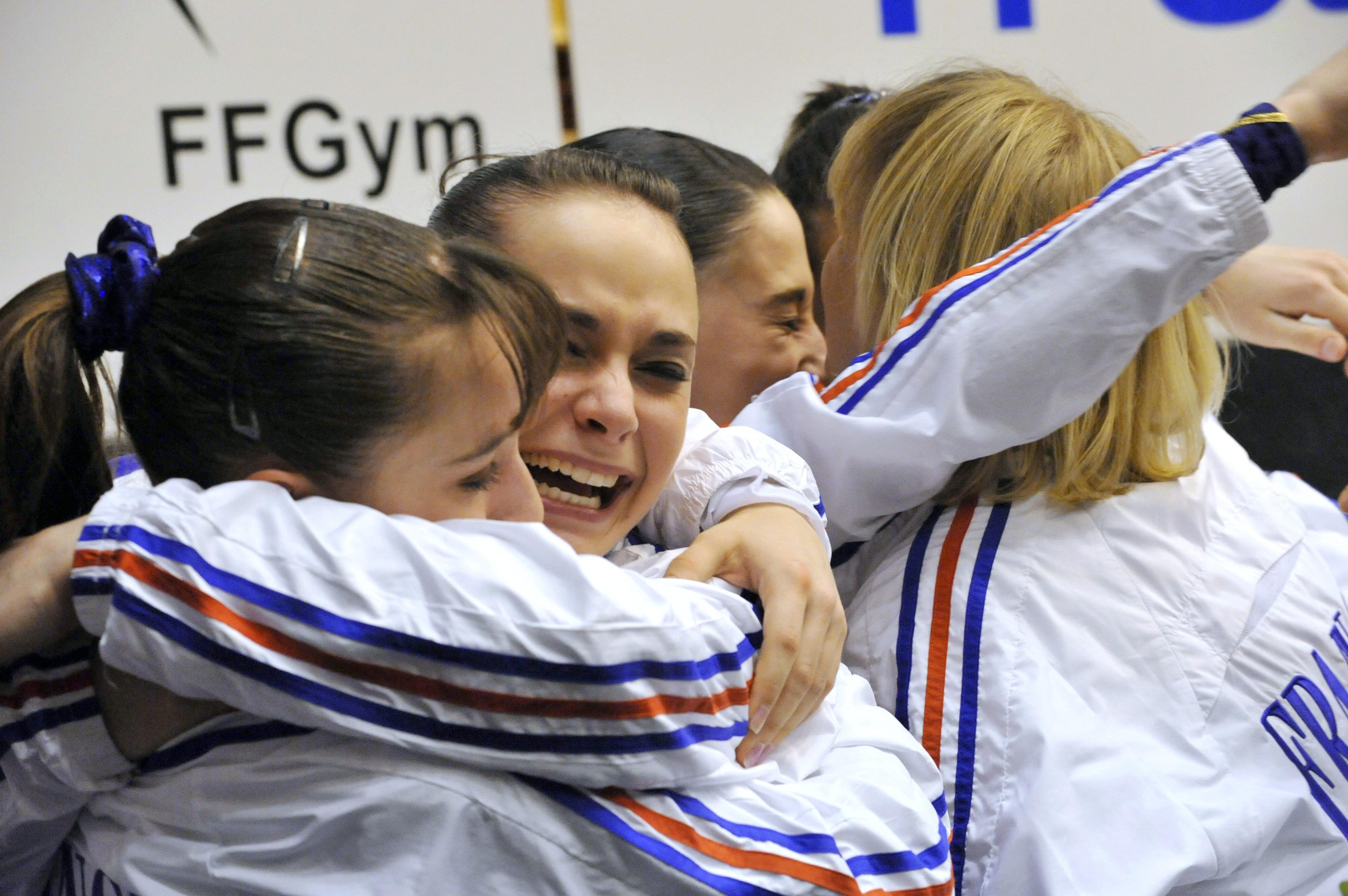 Les gymnastes françaises en bronze, le Belge Devolder remporte le Tour