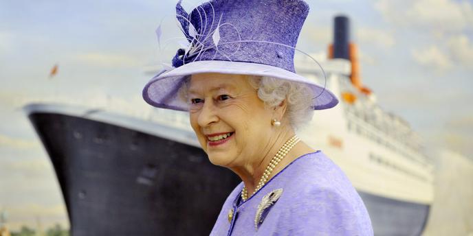 La Reine D Angleterre Desormais Sur Facebook