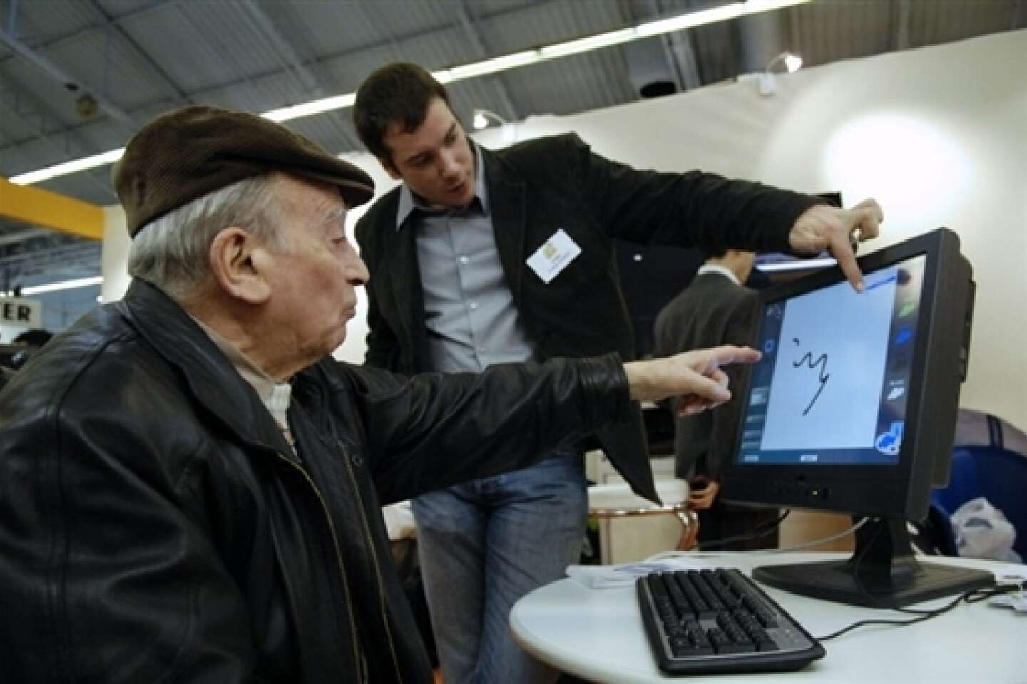 e-sidor : Le premier ordinateur tactile aménagé pour les seniors