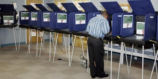 Des machines de vote électronique, aux Etats-Unis, en 2006.