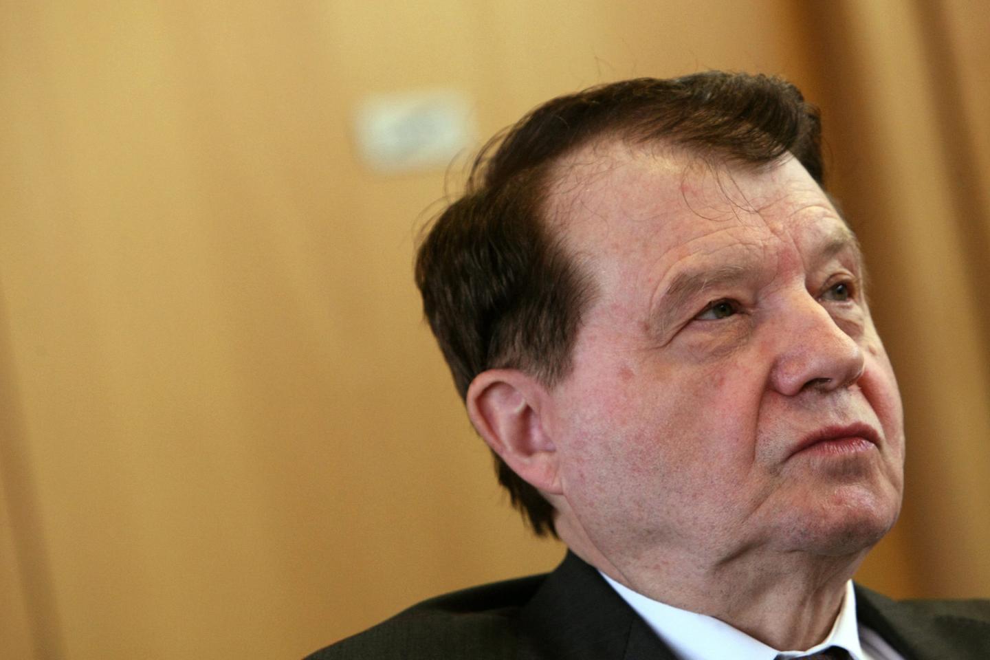 dr luc montagnier glutathione 18 de Agosto Nacimiento del Dr. Luc Montagnier (1932-2022) Virlogo, Premio Diapositive 1