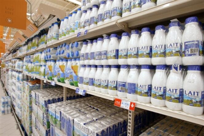 La suppression des quotas laitiers, outil de régulation du marché du lait en Europe, programmée pour 2015, va bousculer la filière
