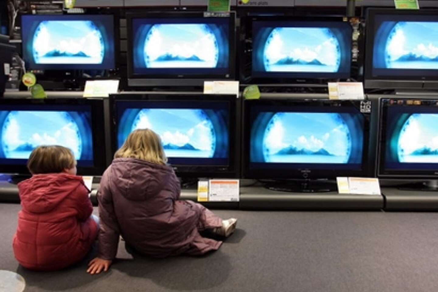 Enfant et télévision, à quel âge peut regarder la télé 