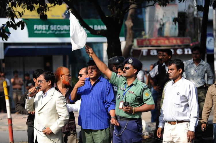 Bangladesh 150 soldats condamnés à mort après une mutinerie