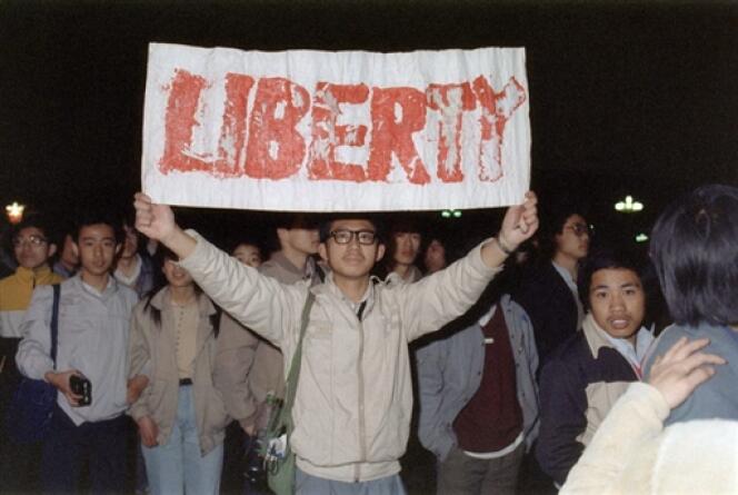Déjà en 1989, ici quelques mois avant le massacre de Tiananmen, les étudiants réclamaient plus de liberté.