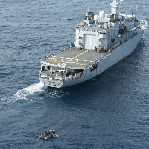 AF447 de nouveaux corps et des dizaines de pièces de l'avion repêchés