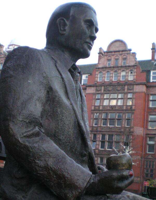 La statue à la mémoire d'Alan Turing, inaugurée en 2001 à Manchester. 