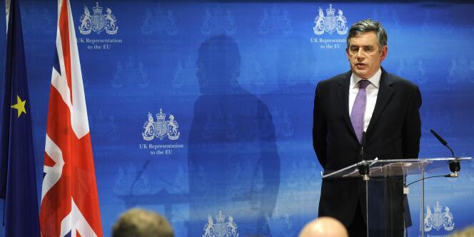 Gordon Brown, en novembre 2009. L'ancien premier ministre s'est dit favorable à l'examen de la mise en place de la taxe Tobin sur les transactions financières.