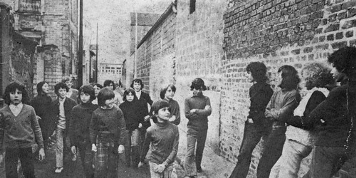 Le Long Combat Judiciaire Des Ex Stars Des Poppys Les petits chanteurs d'asnières pcaif. le monde