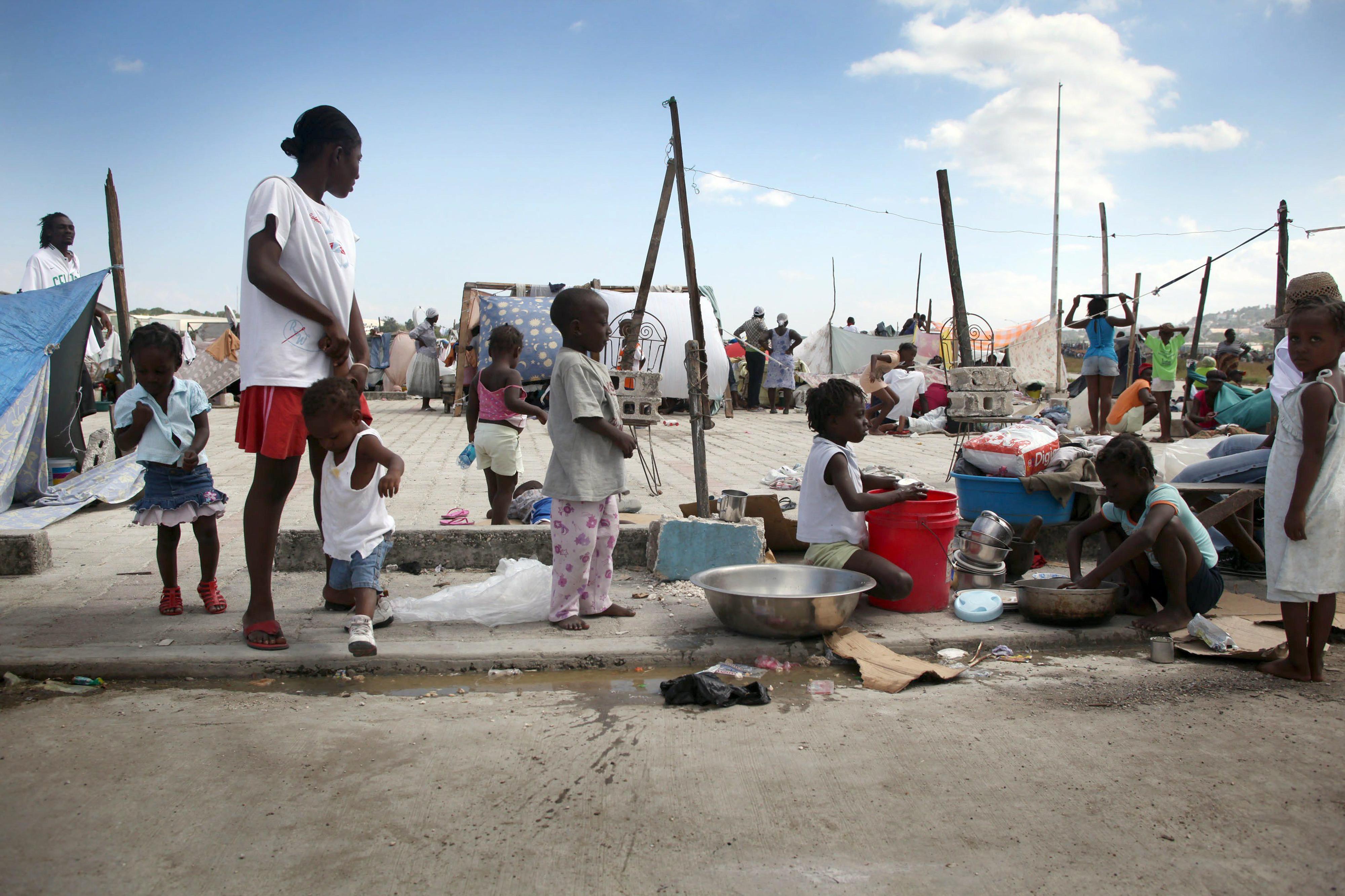 En Haïti, les camps de fortune se multiplient