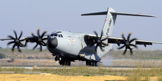 La France Paiera 8 4 Milliards D Euros Pour 50 Avions Militaires A400m