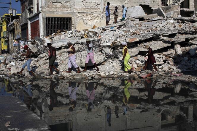 Les dommages en Haïti après le tremblement de terre de janvier 2010 avaient été évalués entre 3,5 et 5 milliards de dollars selon Paris.