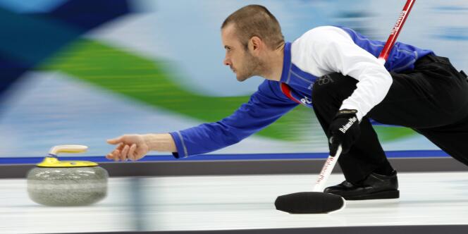Jan Henri Ducroz, membre de l'équipe de France de curling, en 2010.