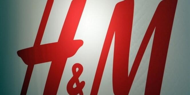 Logo du géant de la mode suédois H & M.