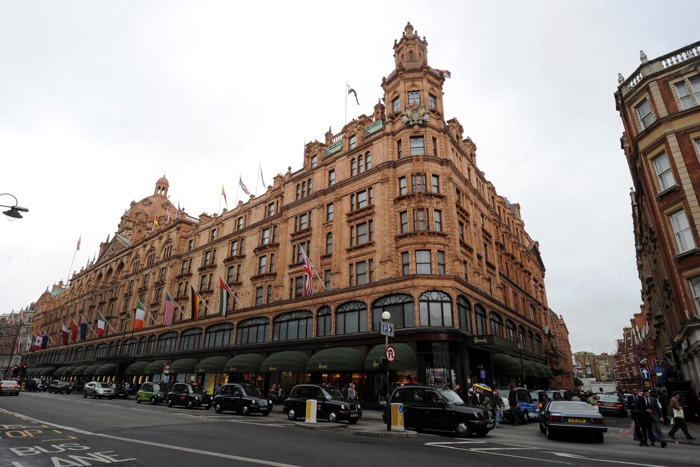 Luxe le Qatar pourrait ouvrir un hôtel Harrods à Paris