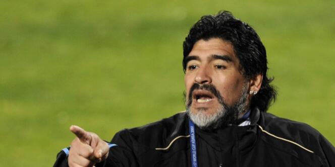 Diego Maradona ne suscite pas l'unanimité dans son rôle de sélectionneur. Le Mondial 2010 pourrait changer la donne en cas de triomphe argentin.