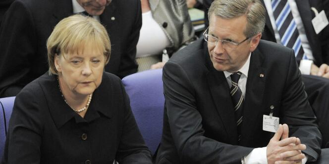 Angela Merkel et Christian Wulff, le président allemand, mercredi 30 juin 2010 au Reichstag, à Berlin.