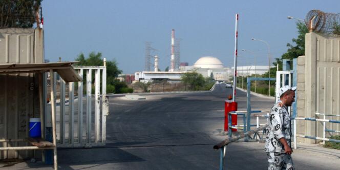Entrée de la centrale nucléaire de Bouchehr, dans le sud de l'Iran.