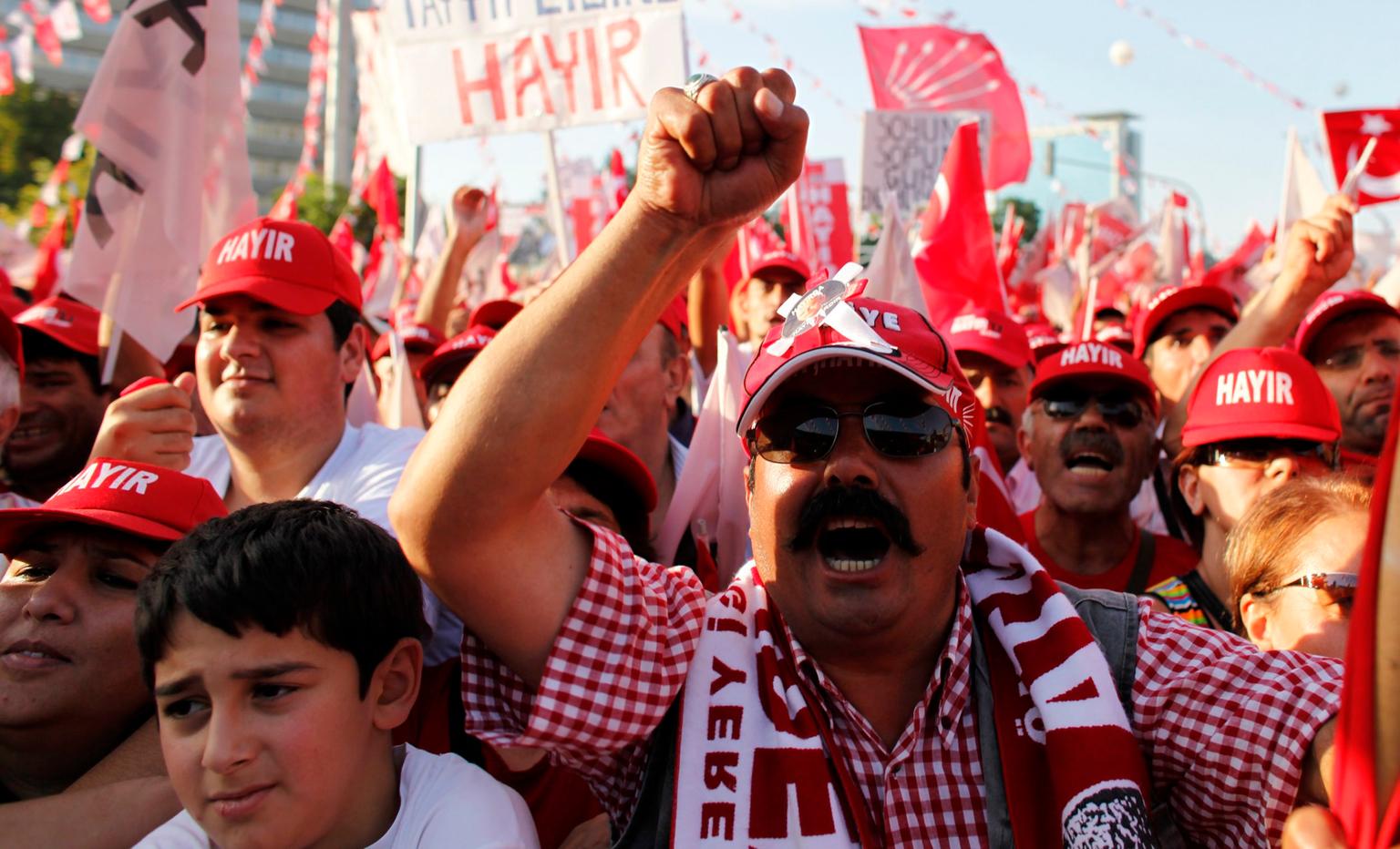 La Turquie mobilisée pour le référendum sur la Constitution