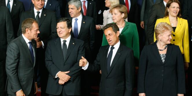 La presse européenne commente largement les tensions entre la Commission européenne et Nicolas Sarkozy, alors que les dirigeants des 27 se rencontrent à Bruxelles.