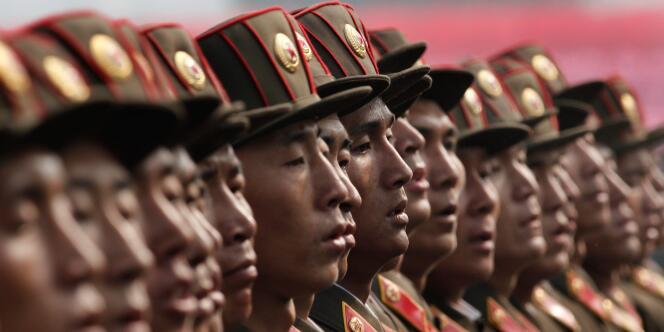 Parade militaire à Pyongyang, organisée le 10 octobre pour le 65e anniversaire de la fondation du Parti des travailleurs.
