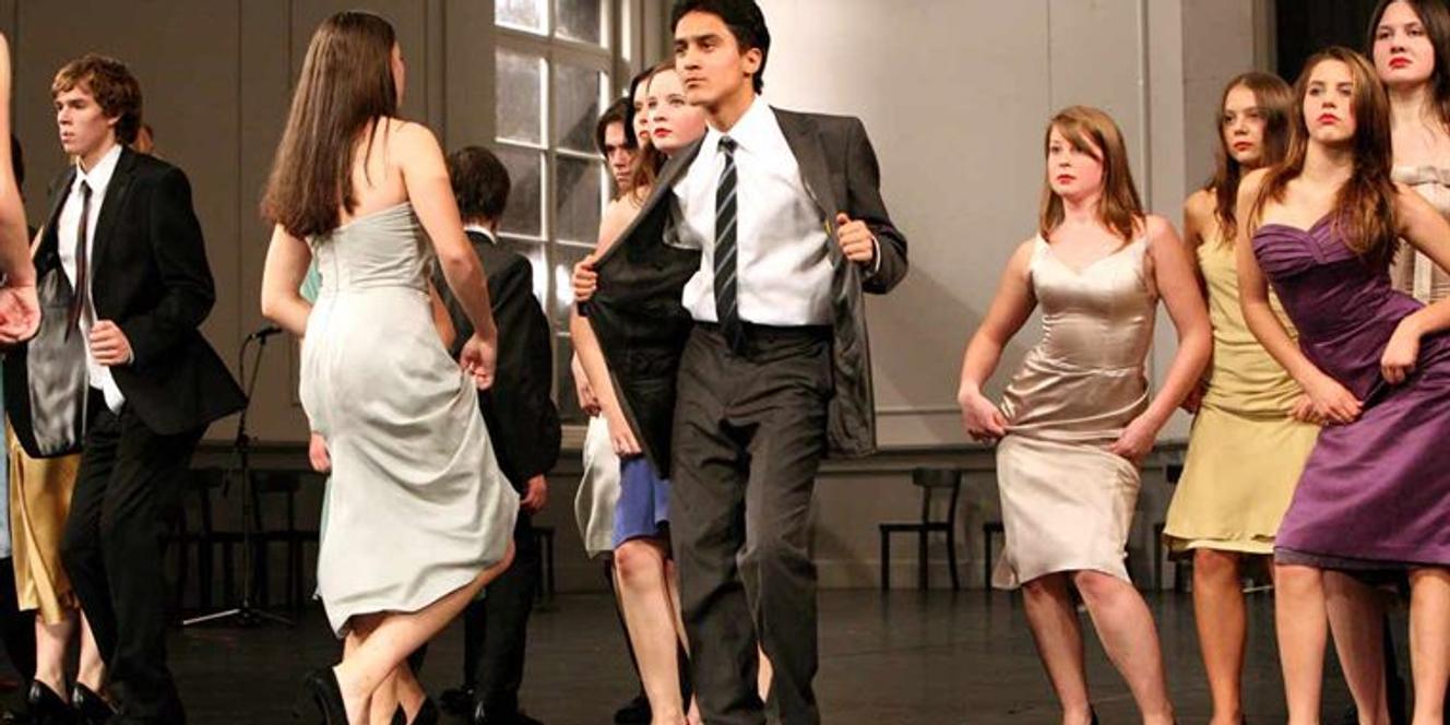 Les Reves Dansants Sur Les Pas De Pina Bausch "Les rêves dansants, sur les pas de Pina Bausch" : les corps