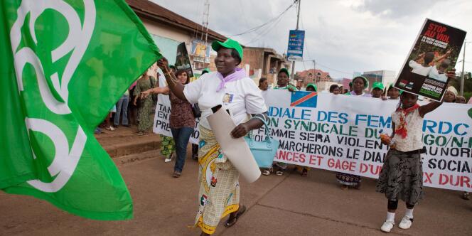Des Congolaises défilent contre les violences sexuelles, le 17 octobre 2010, à Bukavu, en République démocratique du Congo.