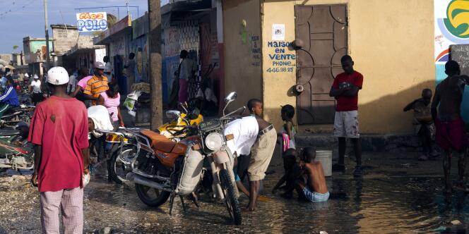 Les autorités sanitaires haïtiennes ont annoncé qu'une épidémie de diarrhées ces derniers jours a provoqué la mort d'au moins cinquante personnes. Mais une poussée de choléra pourrait être à l'origine de ces décès.