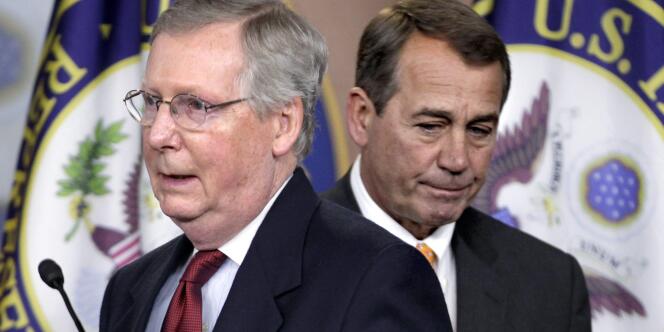 John Boehner, à droite, et Mitch McConnell, à gauche, lors d'une conférence de presse, le 3 novembre 2010. 
