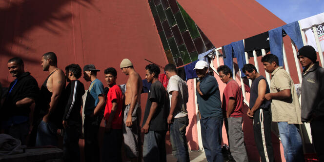 Des immigrants du Honduras à la frontière entre le Mexique et les Etats-Unis, en juillet 2010.
