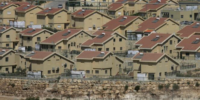 La colonie israélienne de Kiryat Netafim, située en Cisjordanie, près du village de Salfit.