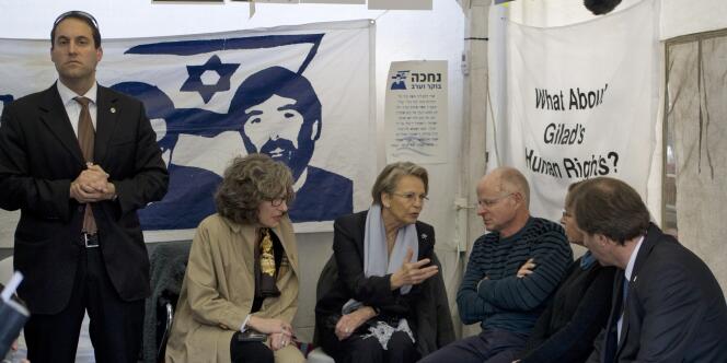 Mme Alliot-Marie a rencontré Noam Shalit, jeudi 20 janvier 2011, à Jérusalem.